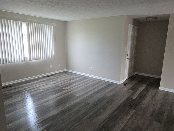 5th image of 328 Madison St