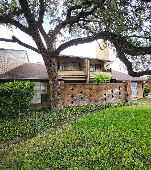 1st image of 3605 Hidden Dr #101