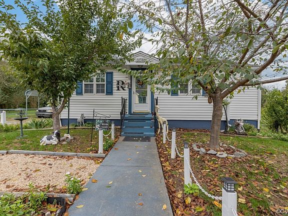 2nd image of 308 Tillar St