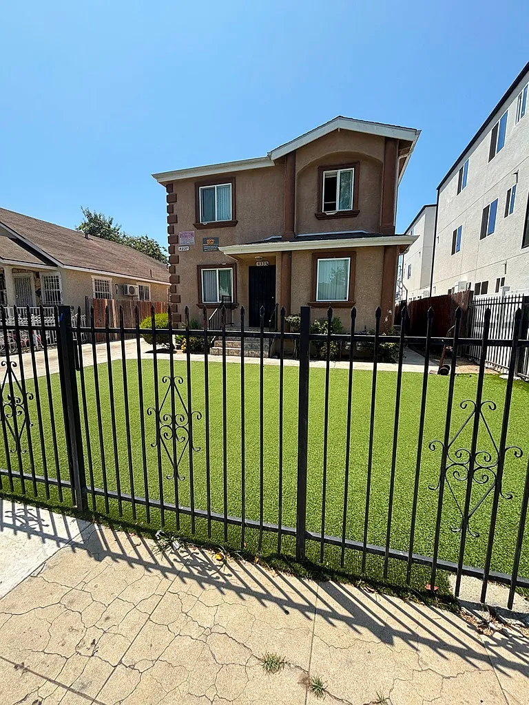 4 bed, 1404 sqft, $3,850 — Photo 1