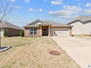 354 Willow Bank Cir, Decatur, AL 35603