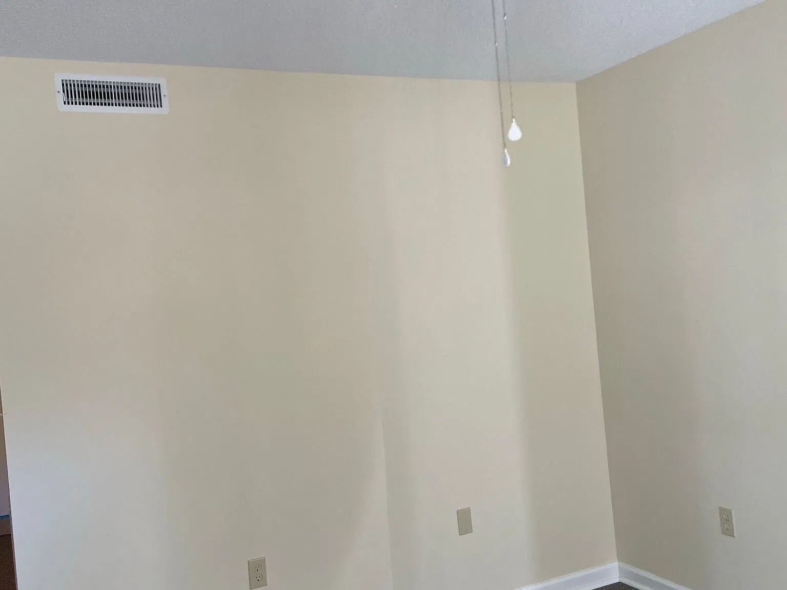 Lovely Anderson Townhome for Rent in a Convenient Location — Photo 2