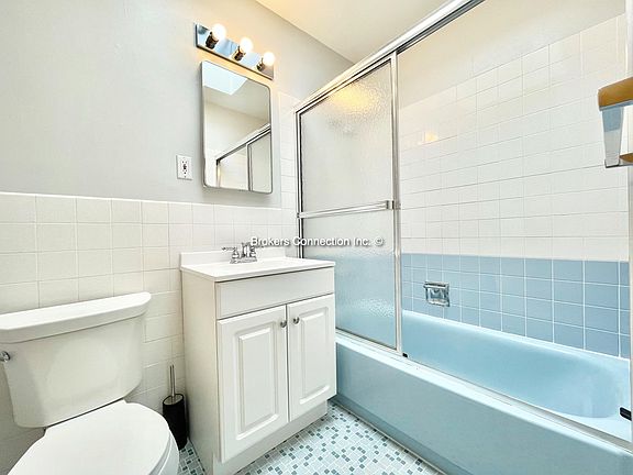 5th image of 1649 12th Ave APT 8