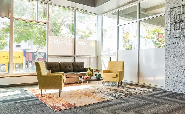 Seattle Apartments - Cosmopolitan Apartments - Indoor Common Area 2
