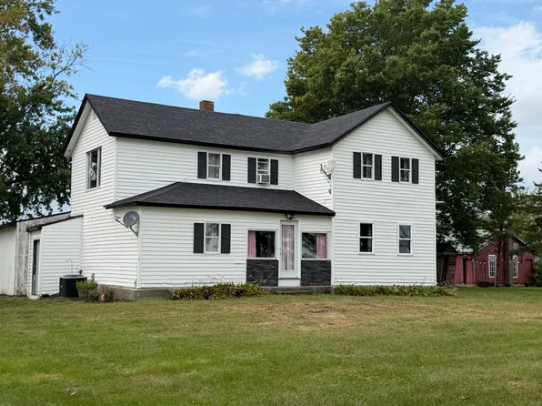 6151 Cunniff Rd, Tampico, IL 61283