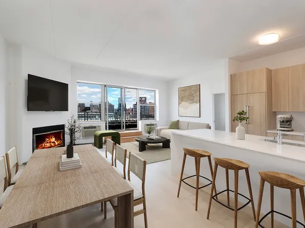 301 Elizabeth St #Penthouse 8, New York, NY 10012