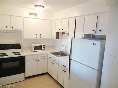 4th image of 11811 Lake Ave APT 404