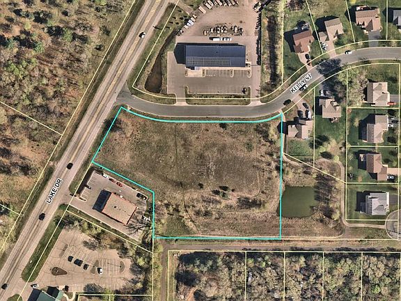 3rd image of 7920 Lake Dr