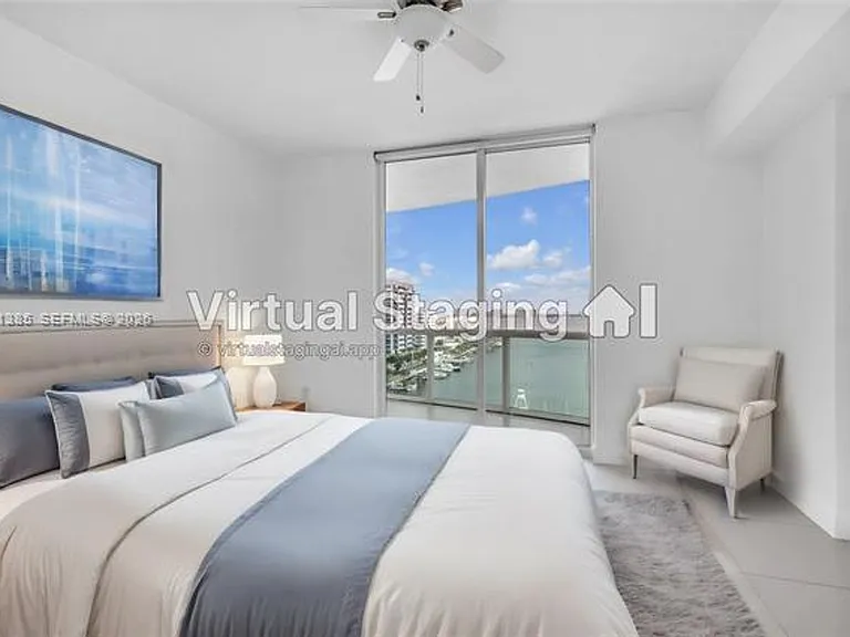 7900 Harbor Island Dr #1101 — Photo 14