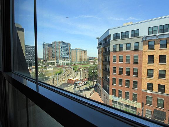 4th image of 149 Essex St APT 6W