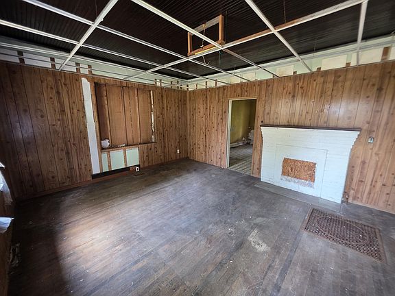 5th image of 115 Chloe St