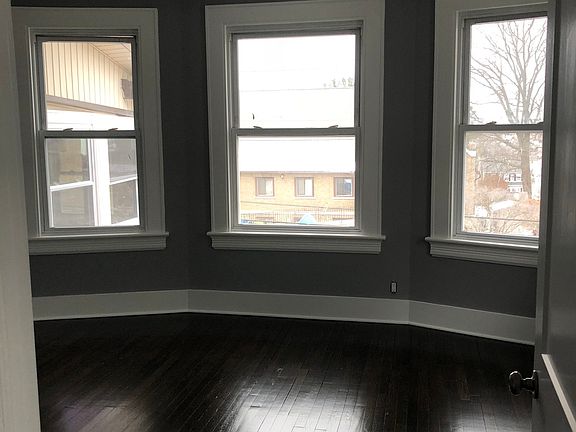 4th image of 345 Ridgefield Ave #2