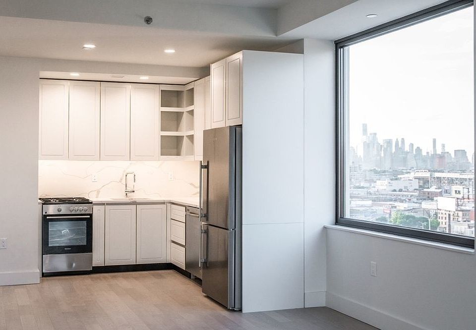 1st image of 175 19th St #1204