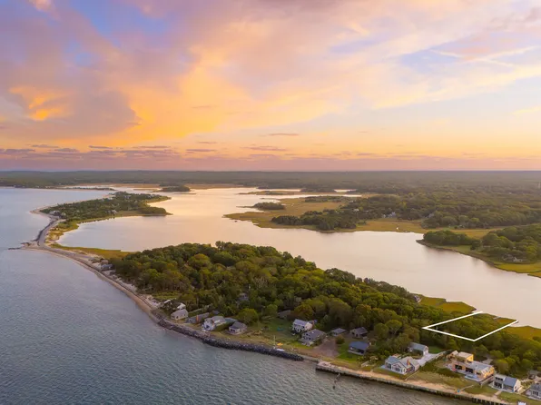 100 Gerard Dr, East Hampton, NY 11937