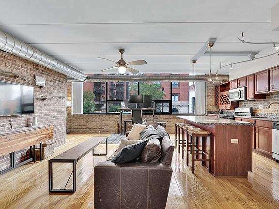 3rd image of 1446 S Michigan Ave APT N