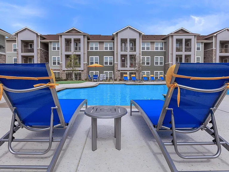 Alton Park Apartments — Photo 15