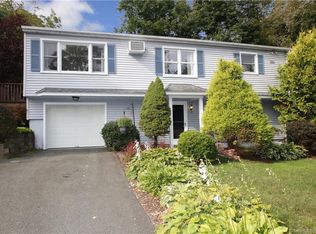 9 Sunset Hill Rd, Newtown, CT 06470