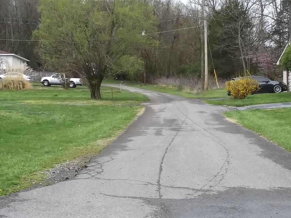 2nd image of 950 Shakesville Rd