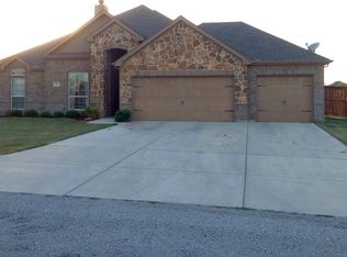 281 Highland Dr, Aledo, TX 76008