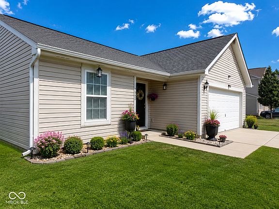 3rd image of 7648 Firecrest Ln