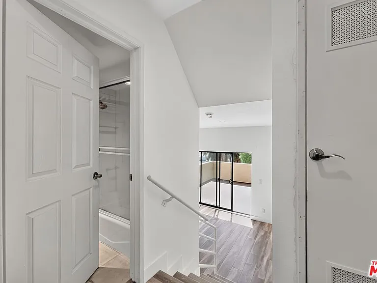 3712 Evans St #7 — Photo 14