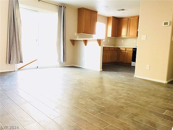 4th image of 7933 Winken Ct