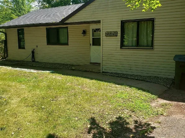 305 Bering St W, Milltown, WI 54858