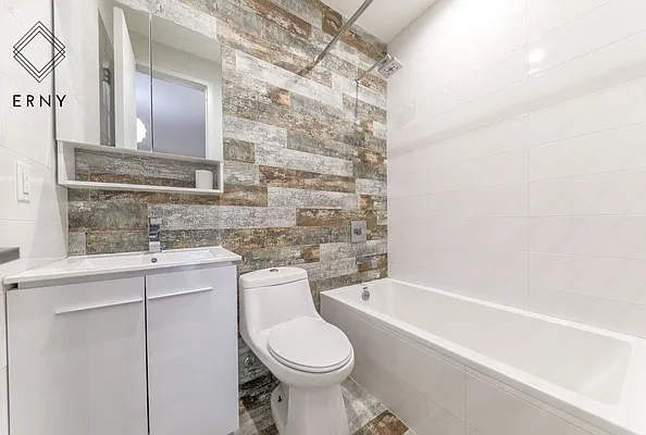 Rented by ERNY LLC | media 7