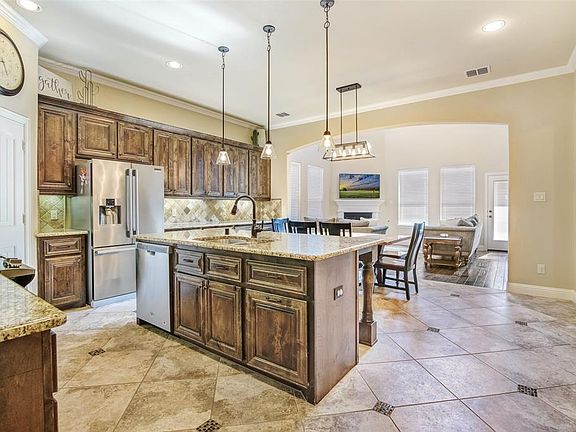 5th image of 1559 Cromwell Ct