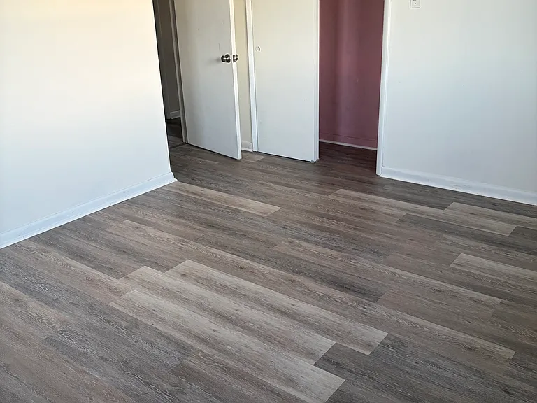 2516 N Dupont Pkwy — Photo 9