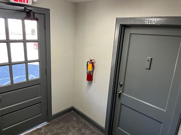 4th image of 208 W 2nd Ave APT 4
