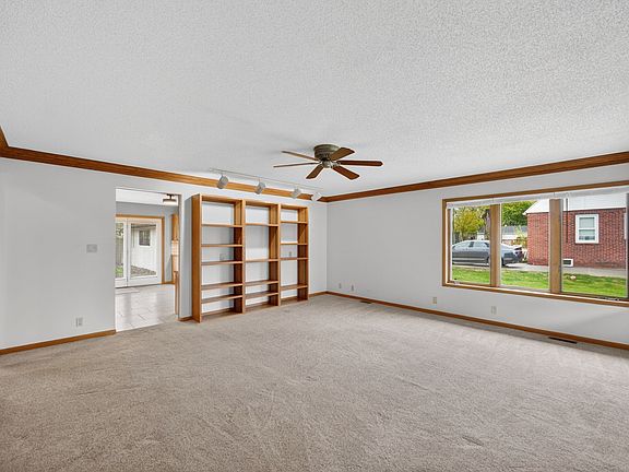 4th image of 735/737 SW Leach Ave