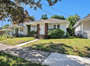 1210 California St NW, Grand Rapids, MI 49504