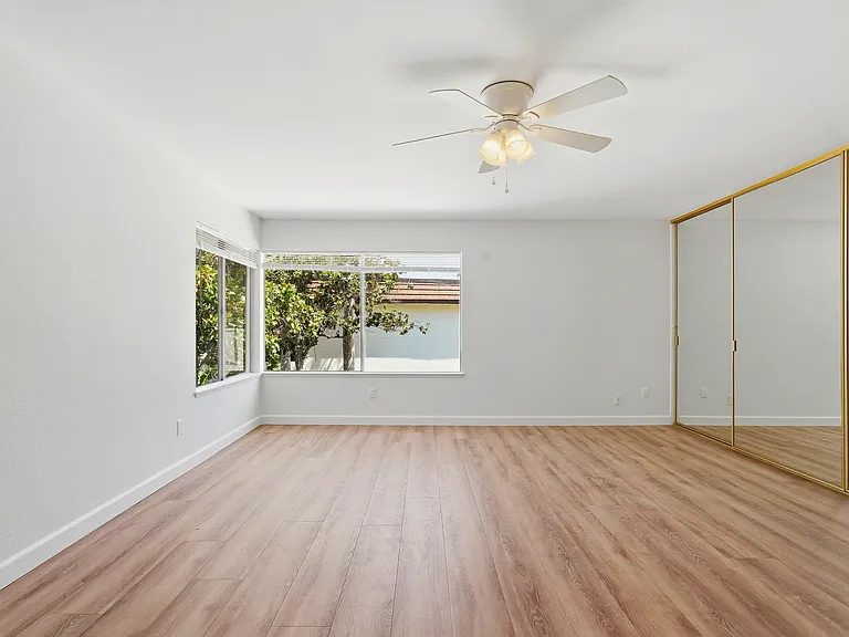 10432 Larwin Ave — Photo 19