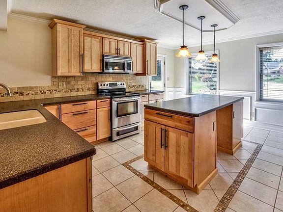 4th image of 105 Greenwood Dr