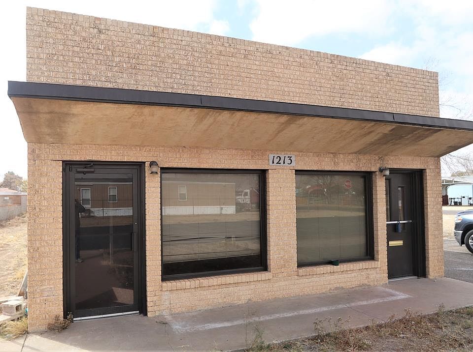 1st image of 1213 N Lee Ave