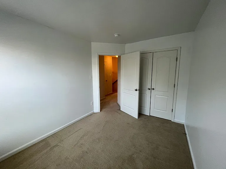 803 Carnaby St — Photo 18