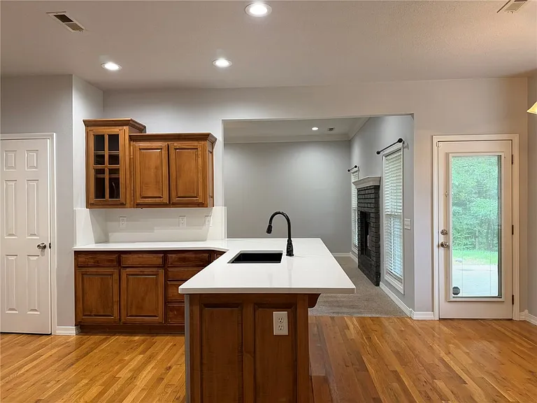 1 Elder Ln — Photo 10