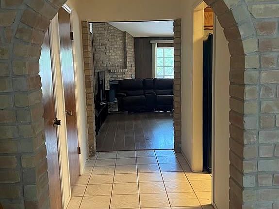 2nd image of 3119 Jenny Dr