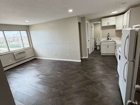 4th image of 3317 Henninger Rd APT 201