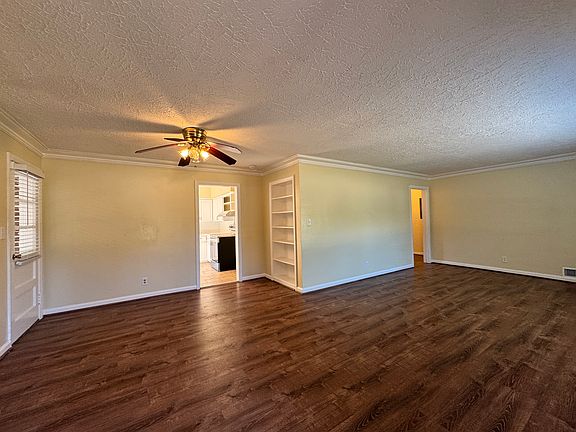 Living Room/ Dining Room