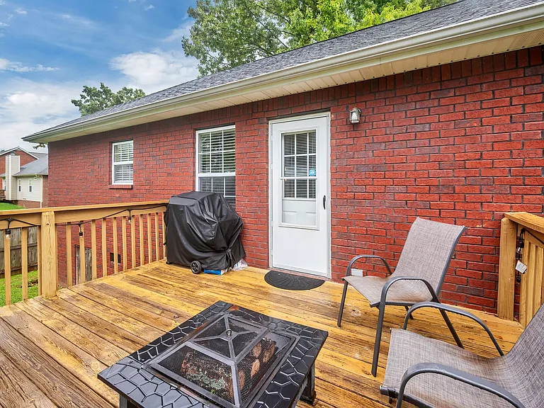 2029 Sunday Silence Dr — Photo 32