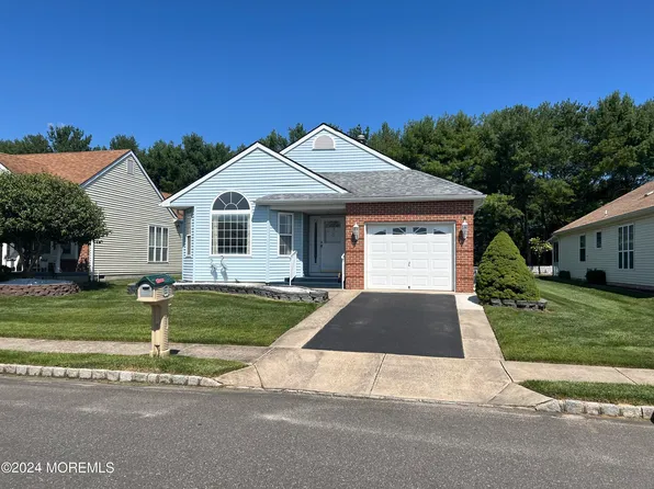 13 Abergele Drive, Toms River, NJ 08757