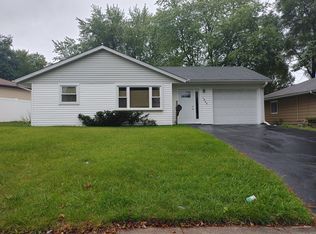 1909 Cherokee Rd, Carpentersville, IL 60110
