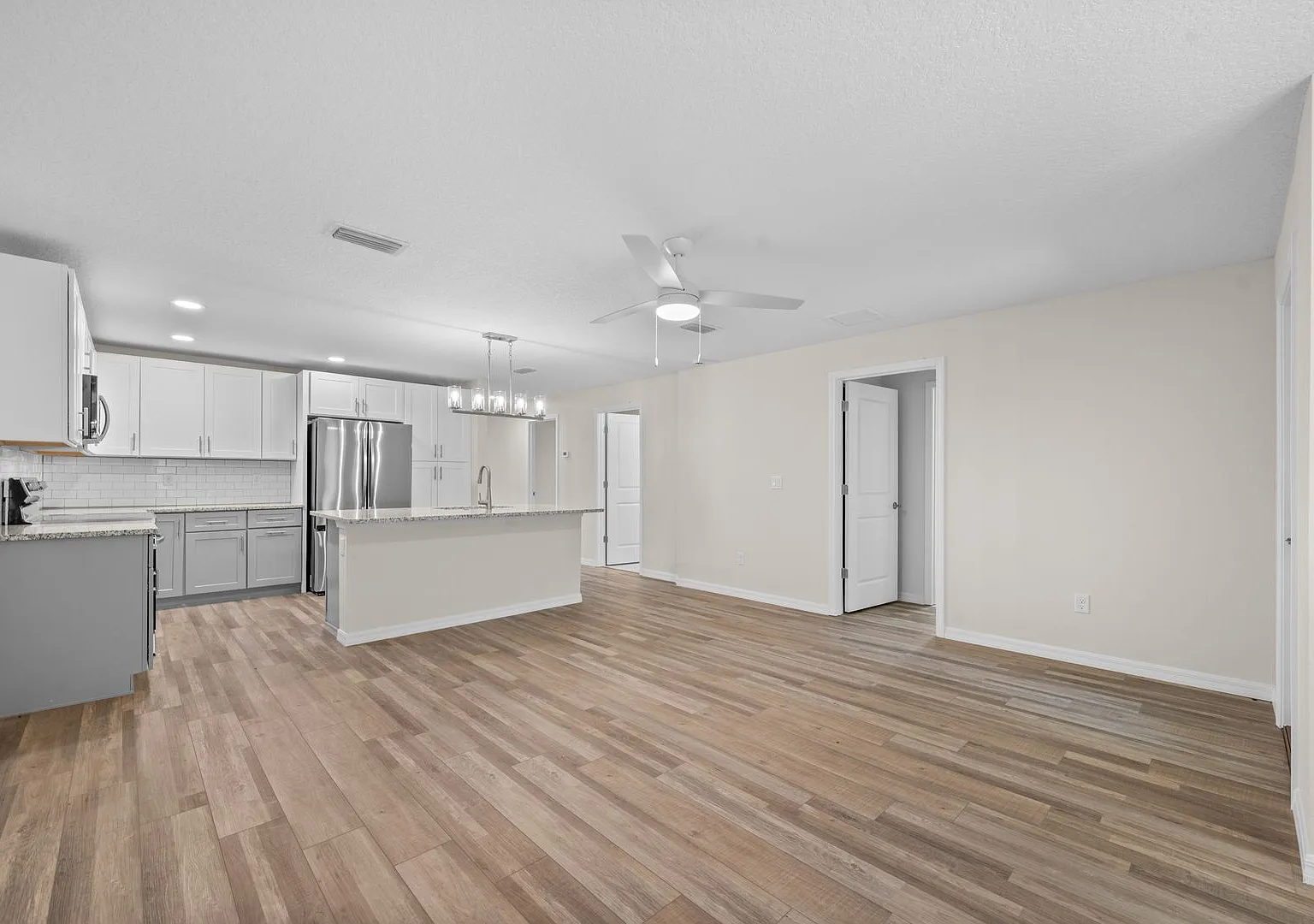 New Pine Lake Duplex — Photo 3