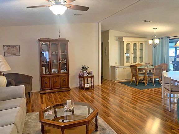3rd image of 1043 La Paloma Blvd #1043
