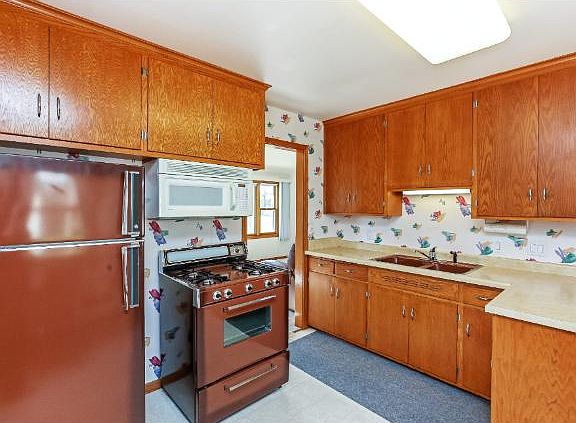 4th image of 8606 Park Ave S