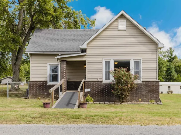 206 Hunter St, Marion, IL 62959