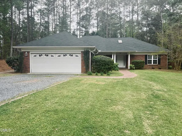 2 Winding Trl, Whispering Pines, NC 28327