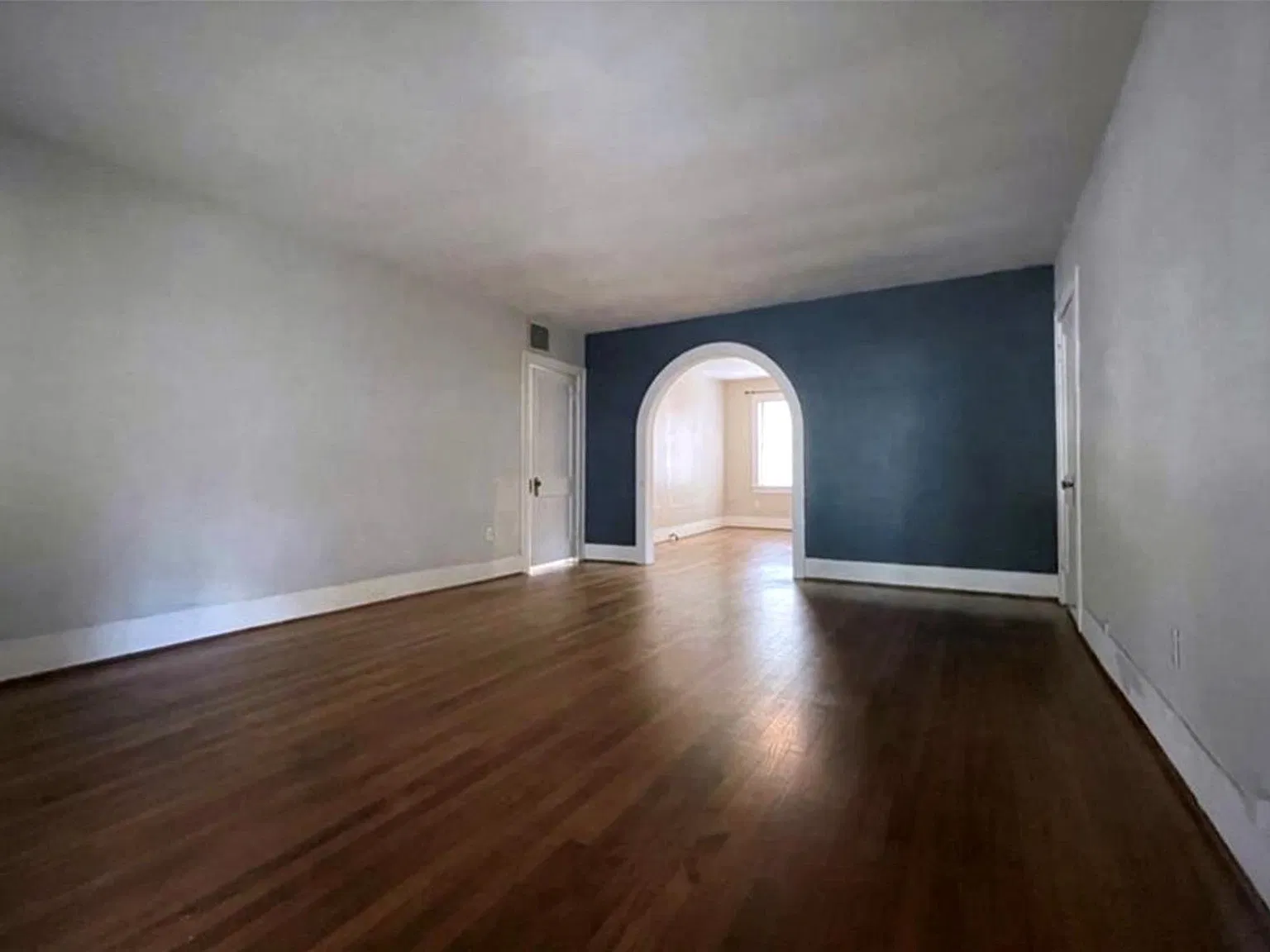 2 bed, 1.0 bath, 1500 sqft, $1,650 — Photo 3